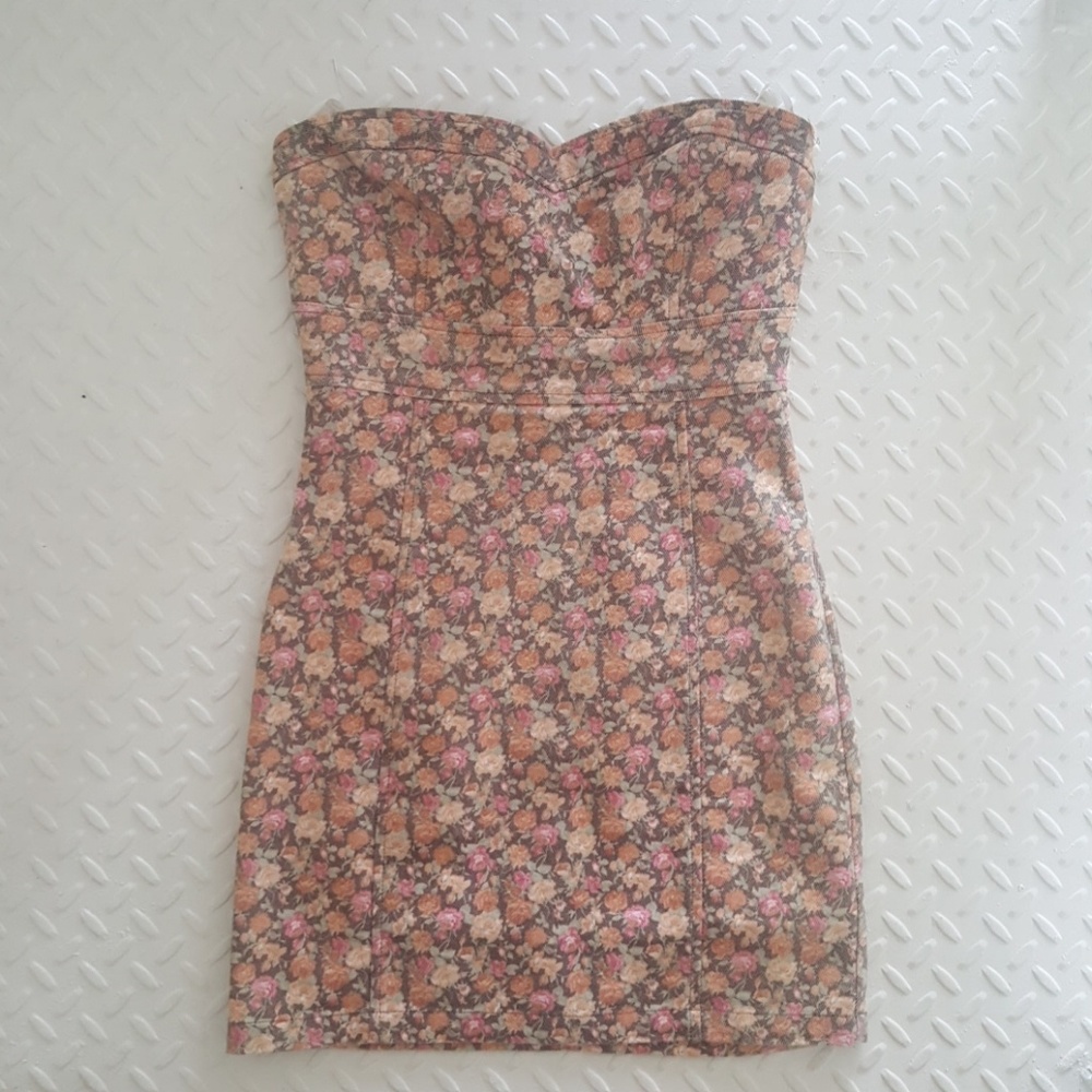 Beautiful heart shape strapless dress